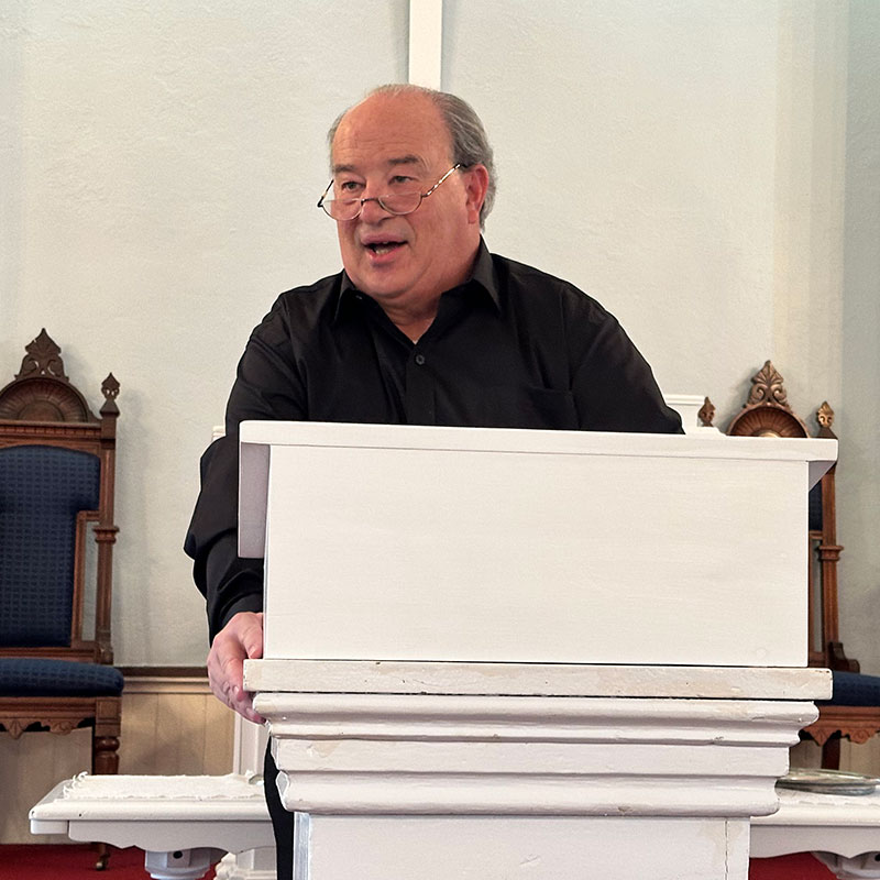 Pastor-Chris-8847